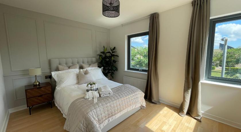 Quiet Luxe Home with GYM and Free Parking