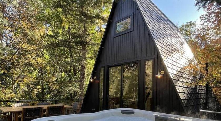 Sundance A-Frame 5 Min Walk to Resort & XL Hot Tub