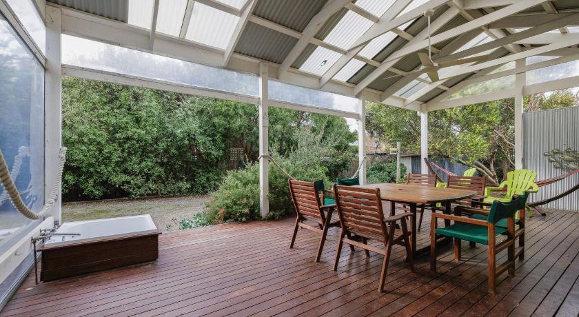 Purple Goose at Red Rocks