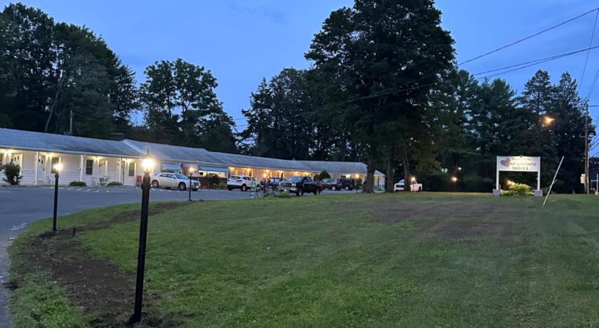 Heart of the Berkshires Motel