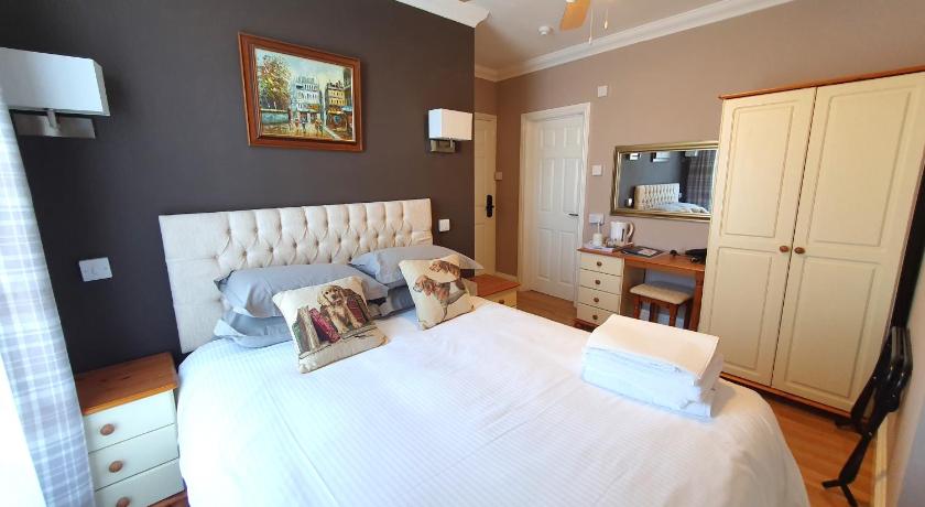 Midway Guest House