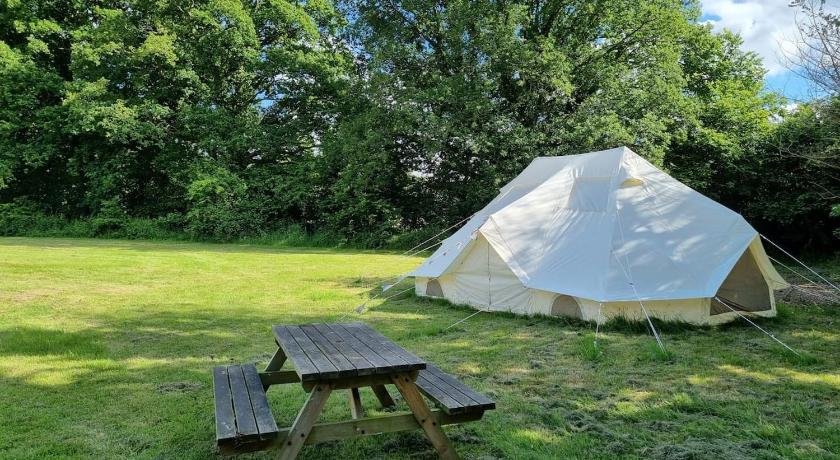 Glamping in style Emperor tent