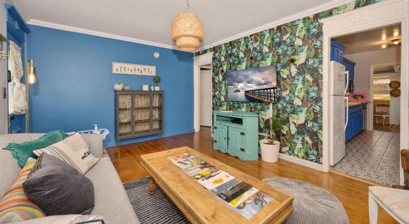 Cozy Cottage Near Beach