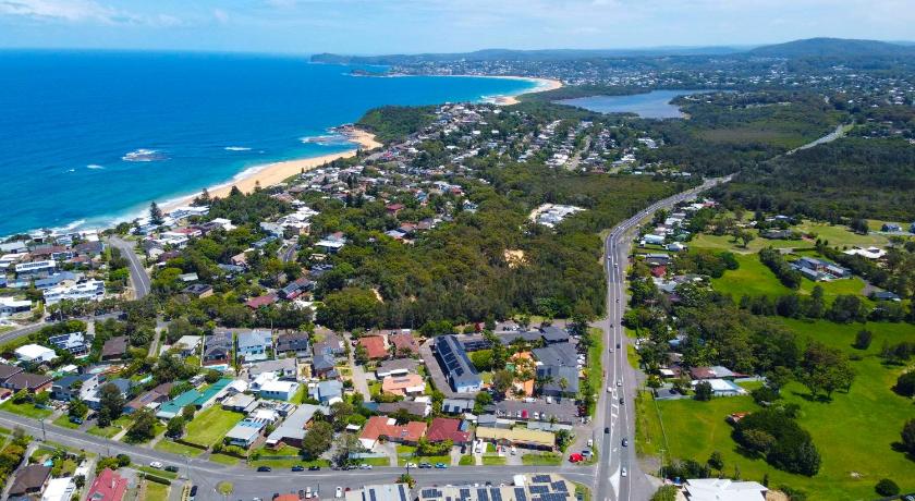 The Quarters Forresters Beach