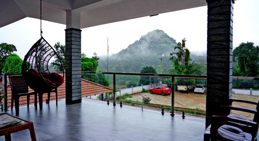 Best place to stay in Chikmagalur (India) - Kotibetta Homestay - Mountains View, River & Trek