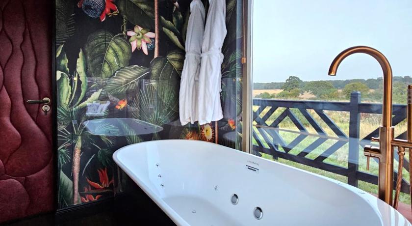 Lavish Country Retreat 30mins Taxi Ride From West London