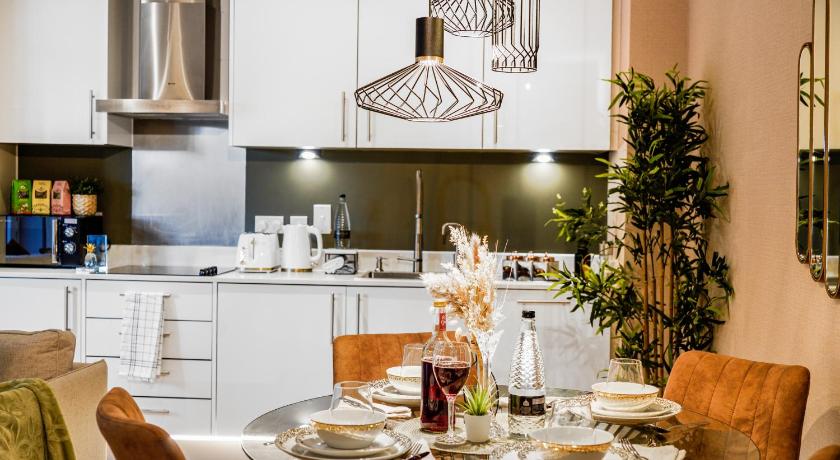 The WaterHouse Avenue by Kandara 5 Star City Home in Maidstone
