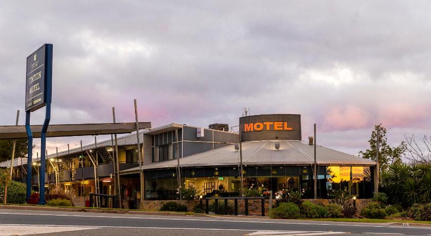 Station Motel