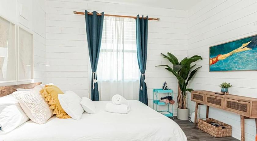 Vanderbilt Beach Studio