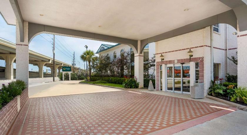 Quality Inn & Suites Houston Northwest - Cypress