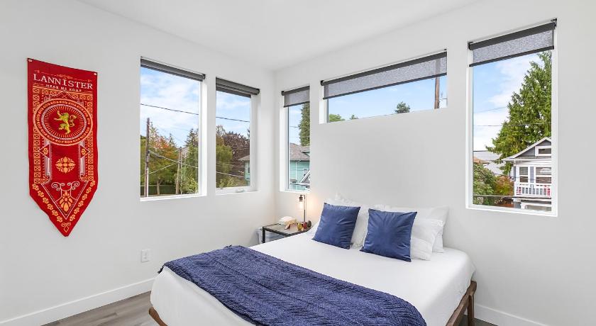 The Golden Lion Sweet Suite