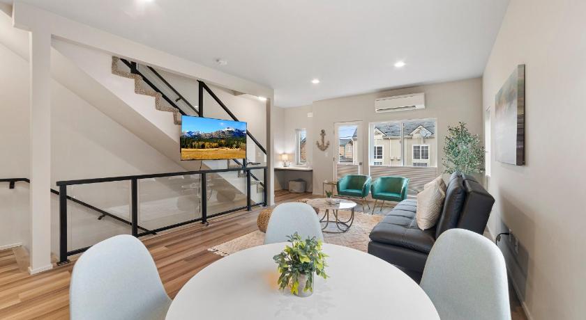 Brand New Fully Updated Condo 912 in Anacortes