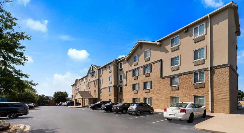 WoodSpring Suites Fort Worth Fossil Creek