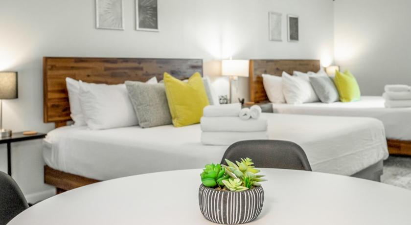 01 The Eames Suite - A PMI Scenic City Vacation Rental