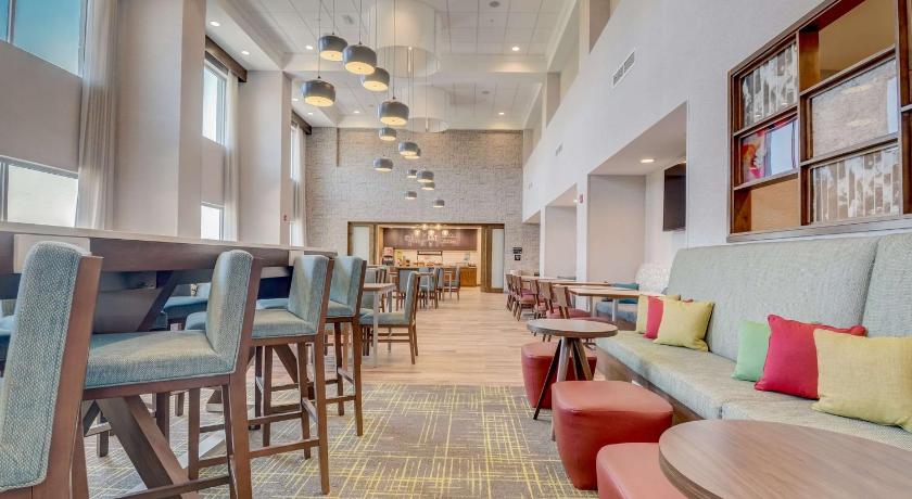 Hampton Inn and Suites Williamstown Ark Encounter