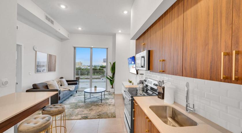 Modern Unit in Downtown Miami With Free Parking