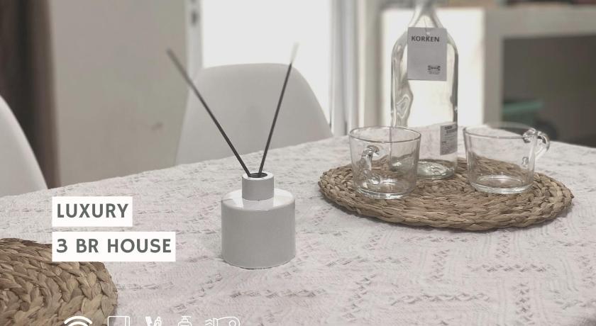 Verse House