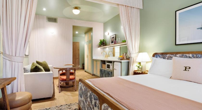 Palihouse Hyde Park Village