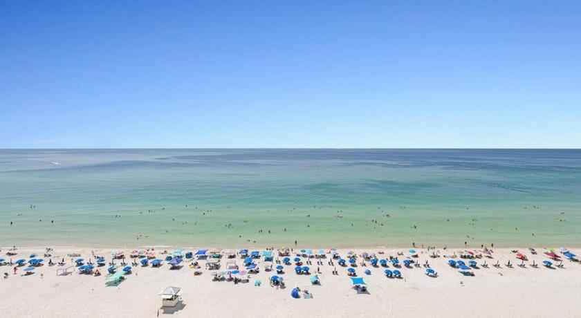 Beachfront Studio #1112 at Majestic