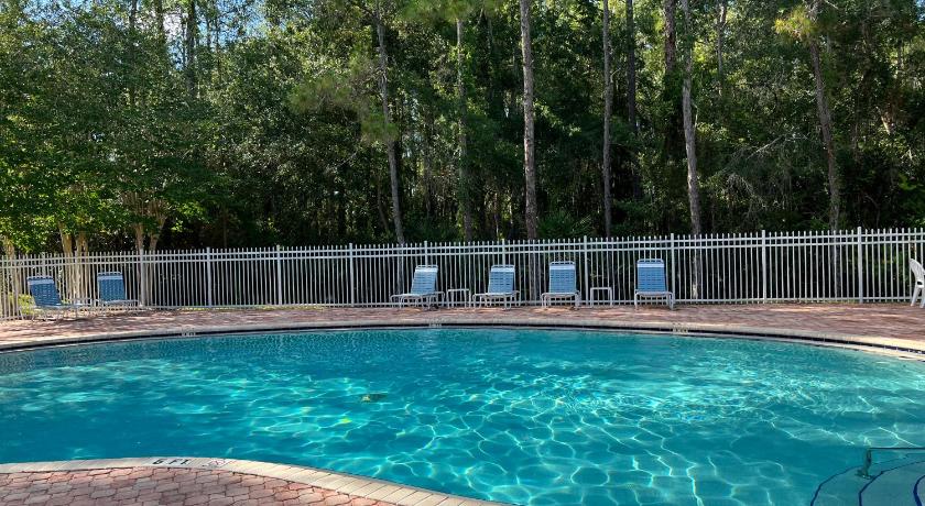 Elegant Long Stay -KING Bed - POOL - Wifi - Tampa Palms - Moffitt - Gated - Pets OK - in New Tampa b