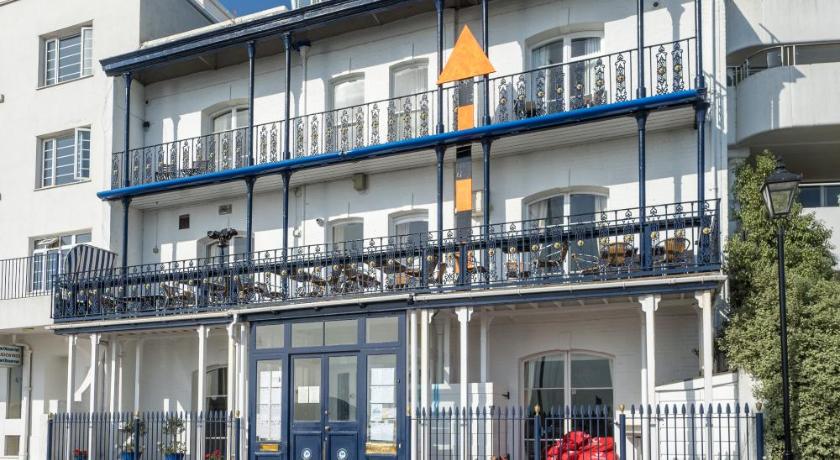 Royal London Yacht Club