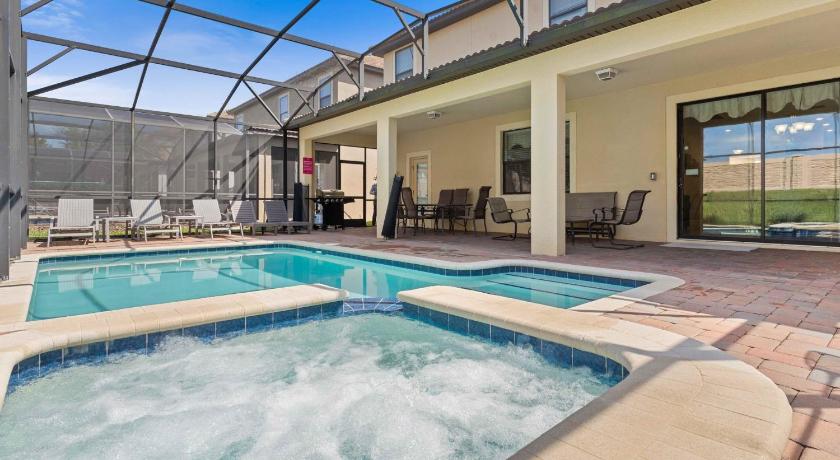 1485 Rolling Fairway Drive