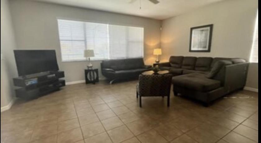 5 Bedroom House in a Golf resort community near Disney Parks & Universal Studios