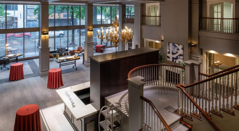 Hilton Motif Seattle