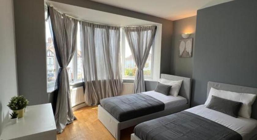 Stunning House 15 min from Wembley arena