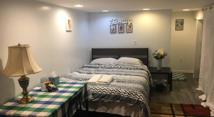 Gateway en-suite bedroom only one bed next jhu