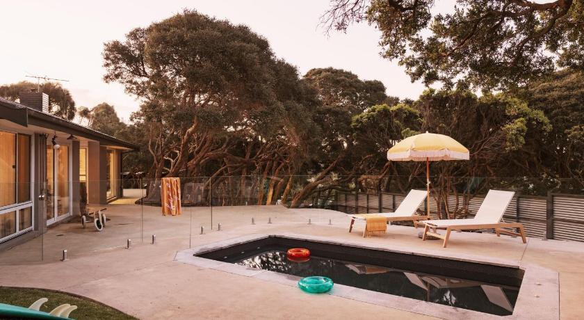Hilarys Hideout with heated pool