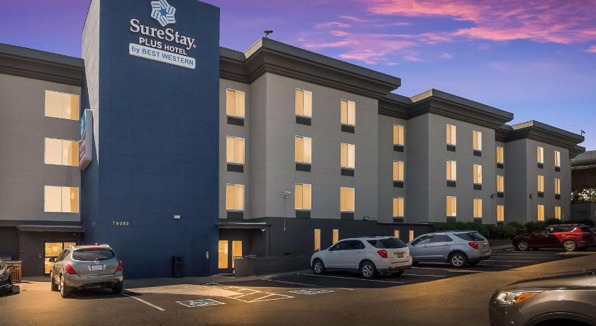 SureStay Plus by Best Western SeaTac Airport