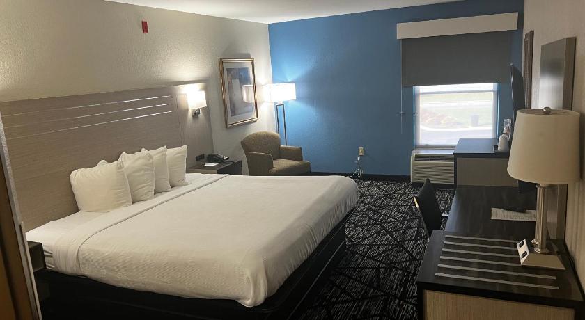 Baymont by Wyndham Monroe Ohio