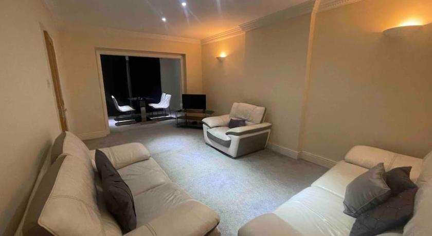 Lovely Detached house in lovely location