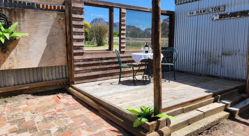 Sturgeon Getaway on Henty