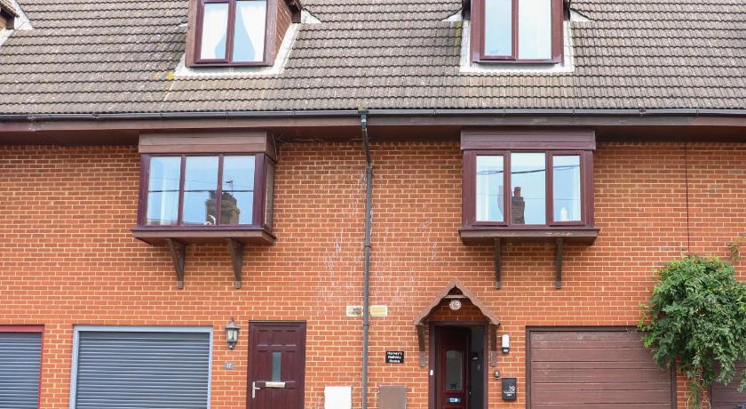 Harvey's Holiday House