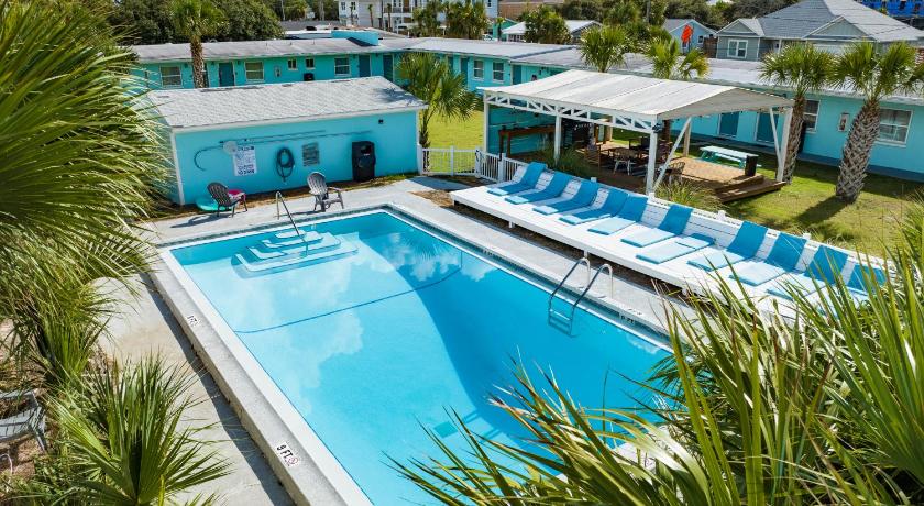 Bahama Breeze Suites