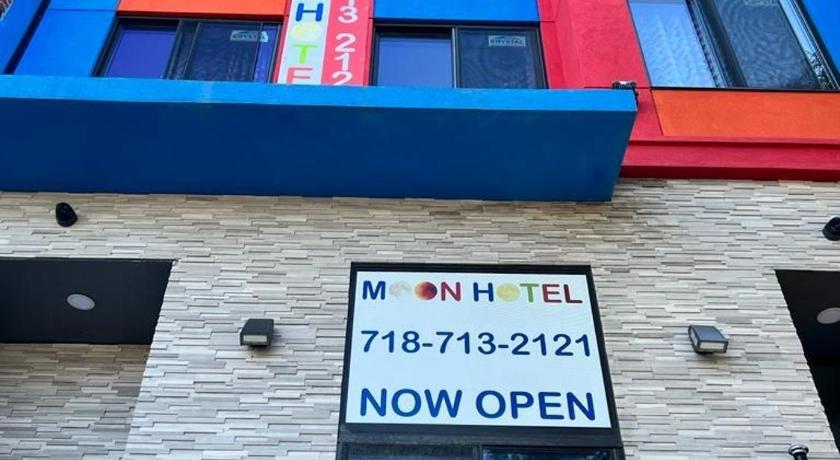 Moon Hotel Brooklyn