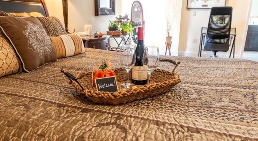 College Park-Orlando 5Star Villa Oasis - Home Away From Home - QUIET Neighborhood-PRIVATE Botanical