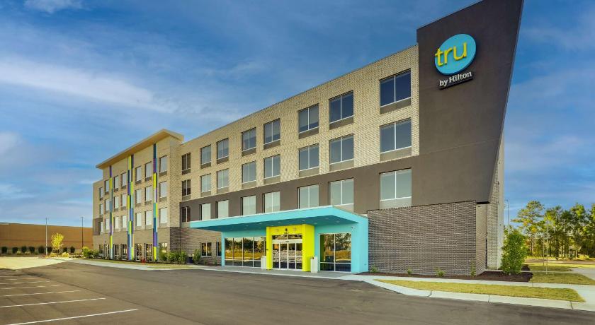 Tru by Hilton Leland Wilmington