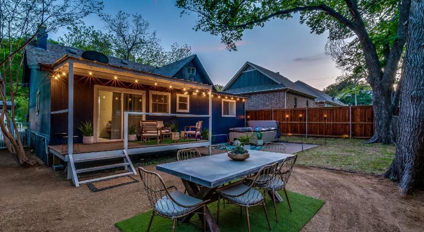 Spa in Dreamy Yard
