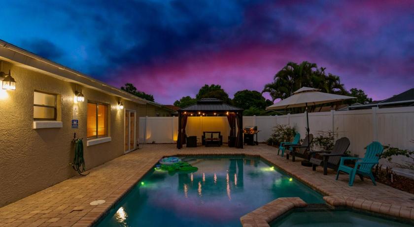 Tropical Oasis FL Pinellas Park