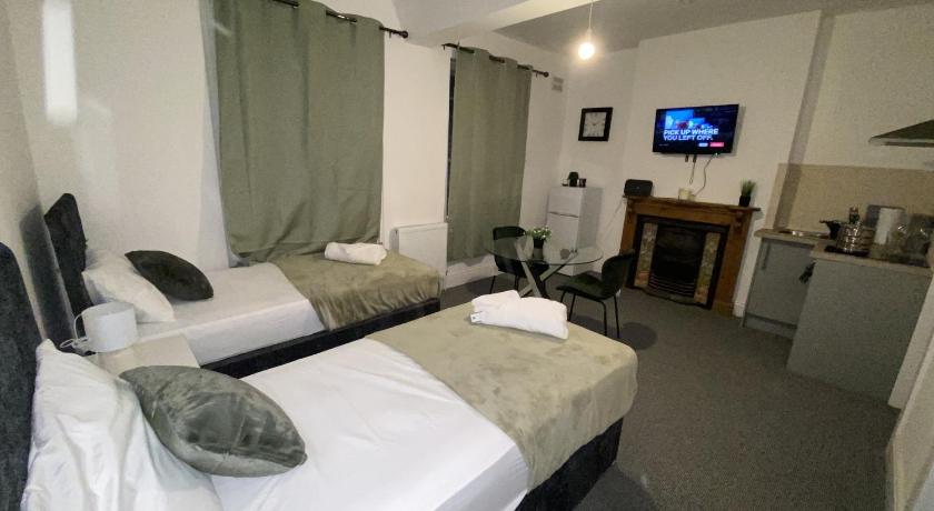 Cosy 3BD Guesthouse w/ Private Bathrooms