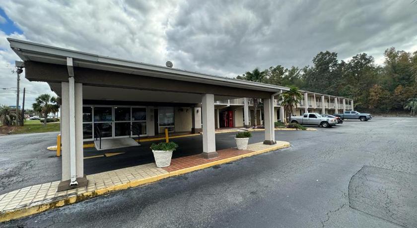 Heritage Inn