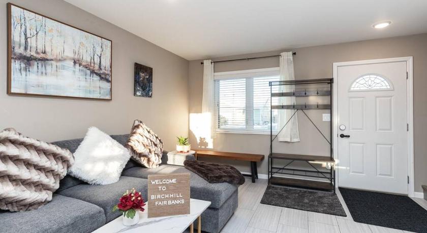 Birch Hill Retreat Great location2+gArAge+AurorA