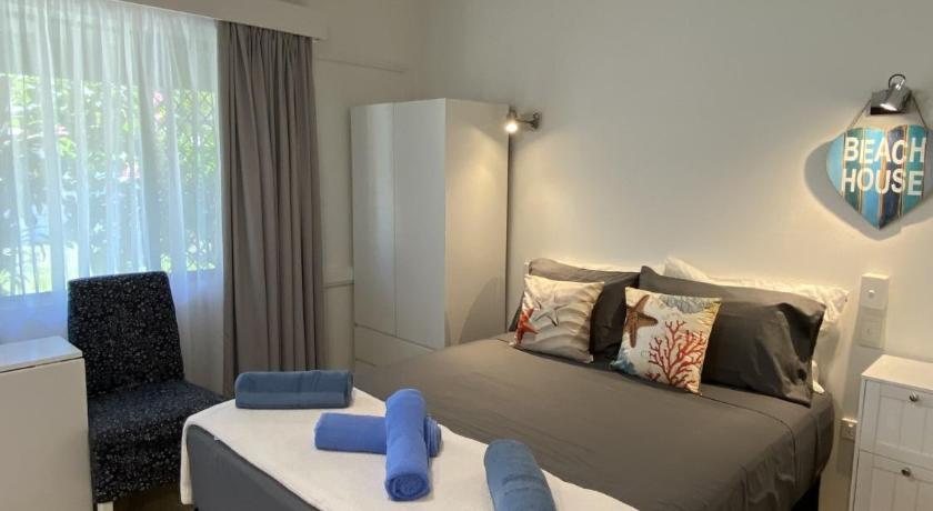 COST EFFECTIVE ISLAND ESCAPE! Studio Unit, Nelly Bay