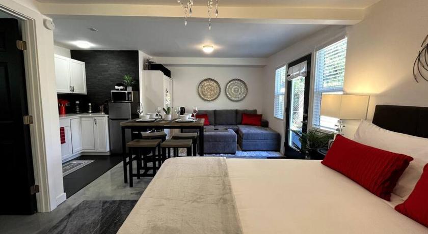 The Hudson Suite Spot - Studio Apt Close to ASU