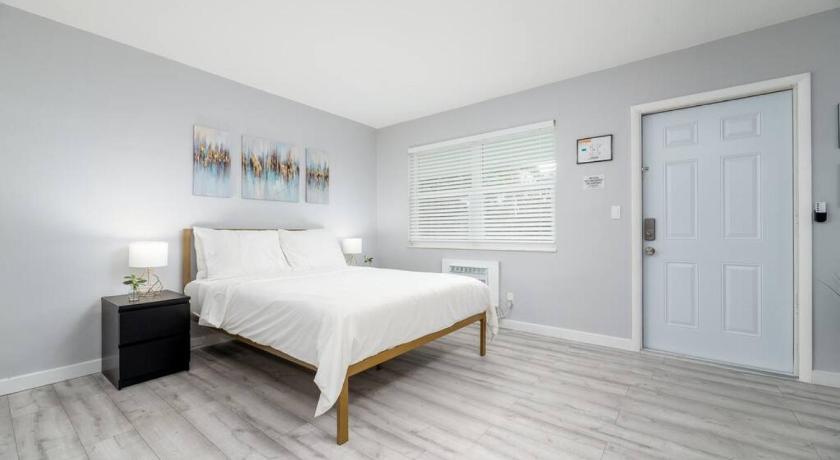 Just Off Wilton Drive Apt 5