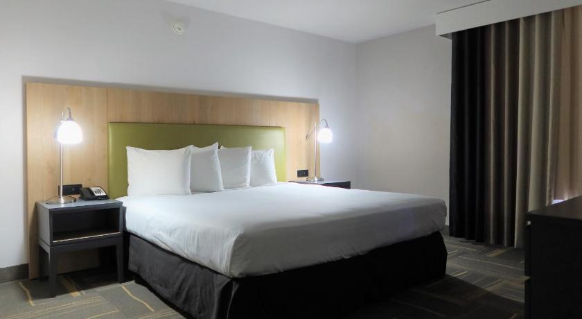 GreenTree Inn Phoenix Sky Harbor