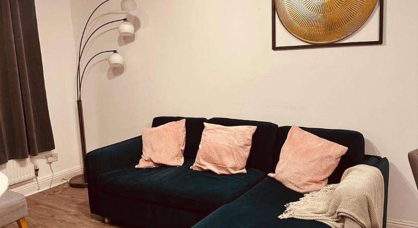 Entire Immaculate 3 Bedrooms House in Blackburn Weekend Away